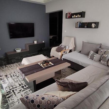 Two Bedroom Apartment In เอเธนส์ ภายนอก รูปภาพ