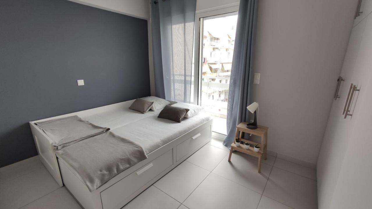 Two Bedroom Apartment In เอเธนส์ ภายนอก รูปภาพ
